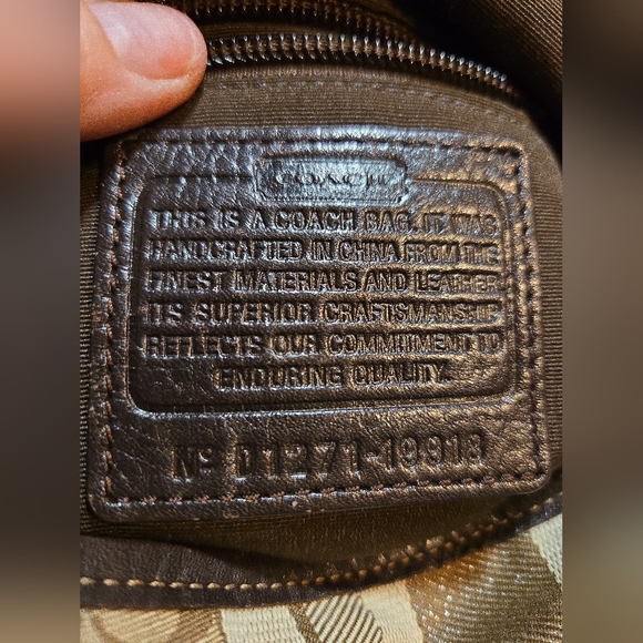 Coach Legacy 19918 Vintage Signature Shoulder Bag - Tan/Brown Jacquard & Leather - Picture 6 of 16